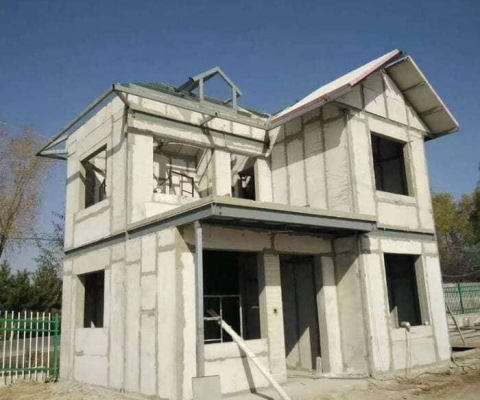 Thi công nhà lắp ghép bằng bê tông nhẹ